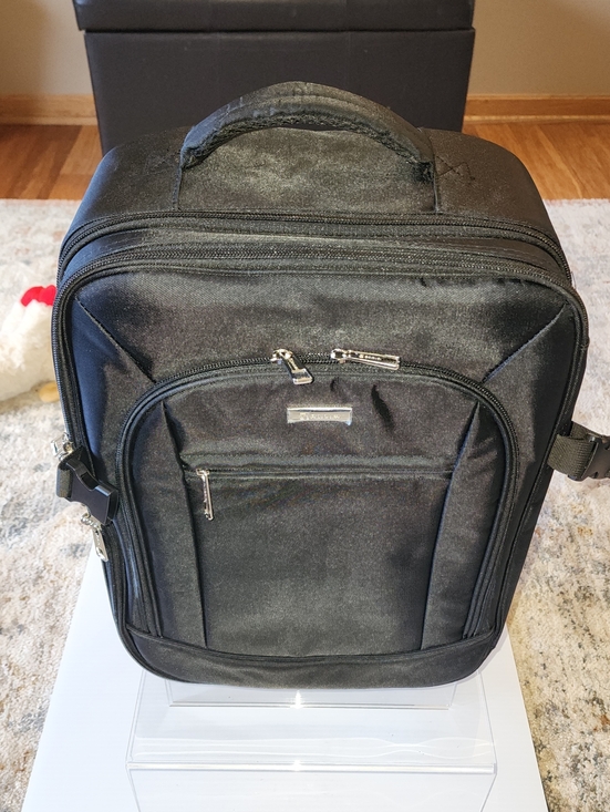 Relevel Handbags - Relavel Womans Makeup Backpack. NWOT.